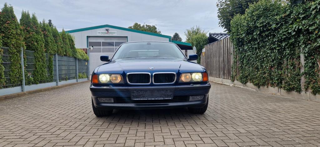 BMW 735