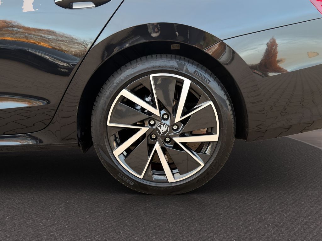 Skoda Octavia Combi 2.0 TDI DSG Sportline foto 10