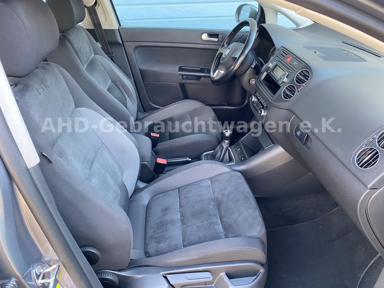 Fahrzeugabbildung Volkswagen Golf Plus VI Highline 1.4 TSI