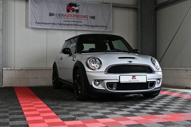MINI Mini Cooper S *Pano/SHZG/Bi-Xenon/PDC/Leder*