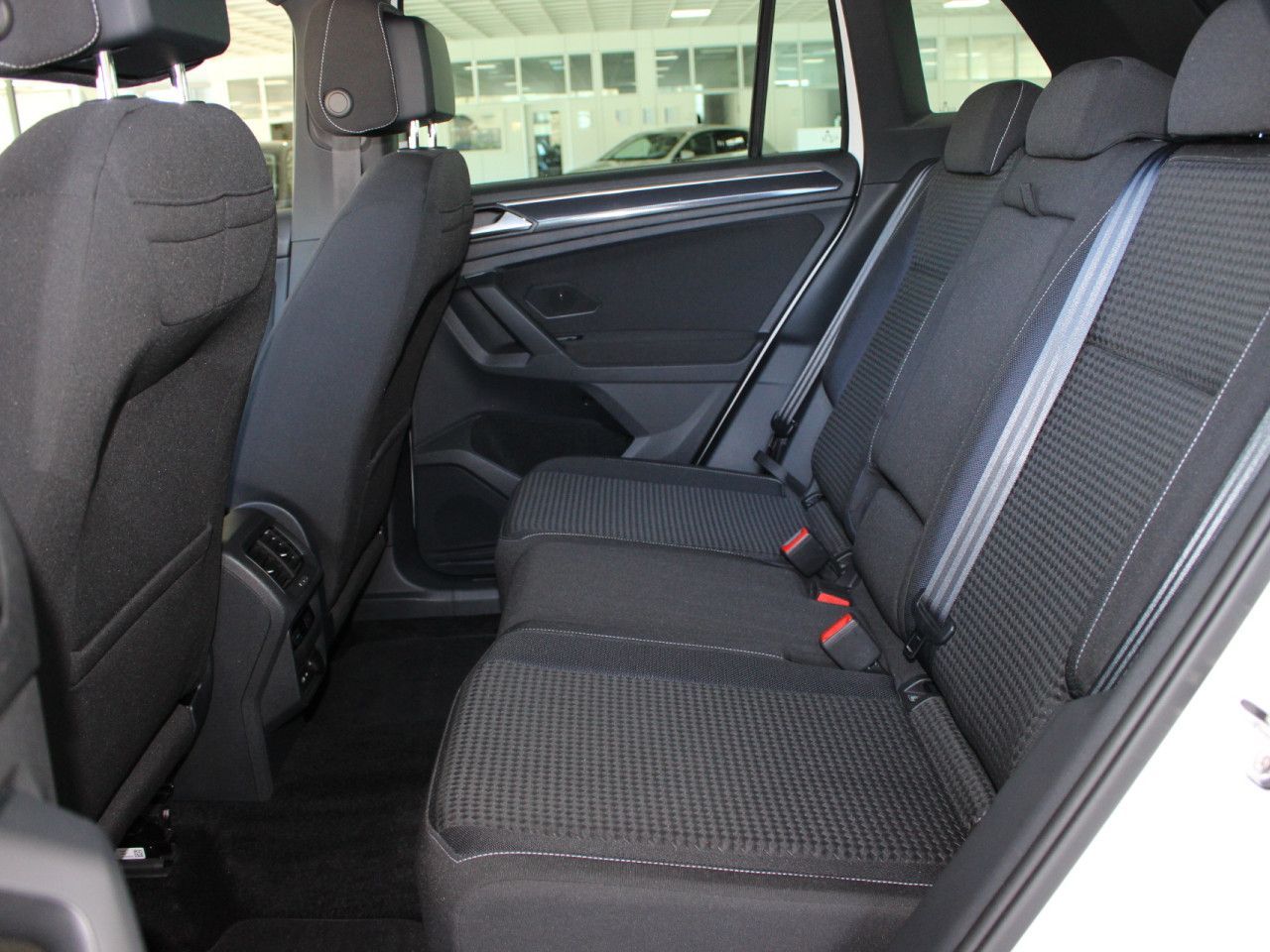 Fahrzeugabbildung Volkswagen Tiguan 1.5 TSI United DSG AHK/CAM/ACC/Navi