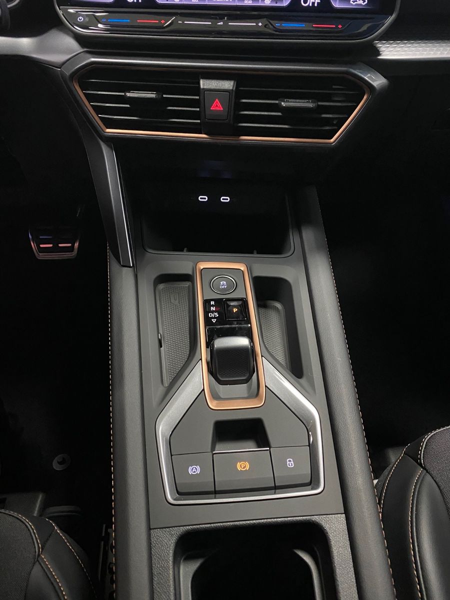 Fahrzeugabbildung CUPRA Formentor 1.5 eTSI MHEV DSG+MATRIX+NAVI+360°KAME