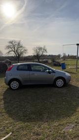 Fiat Punto 1.4 8V | TÜV 2028 | Bremsen & WSS NEU - silberne Fiat Punto