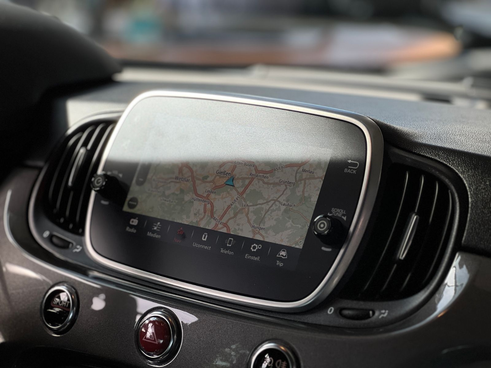 Fahrzeugabbildung Abarth 595 Skydome PANO XEN NAV SHZ PDC ALU