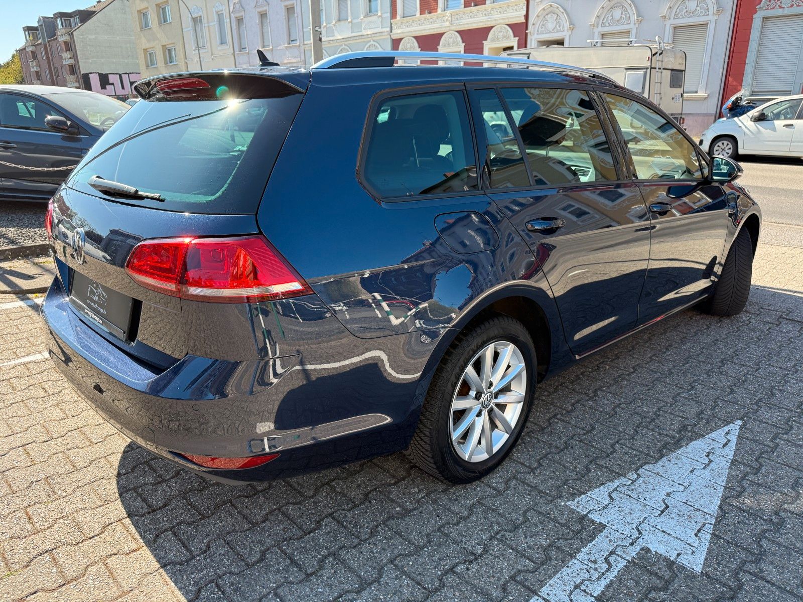 Fahrzeugabbildung Volkswagen Golf VII Variant Lounge BMT AUTOMATIK NAVI