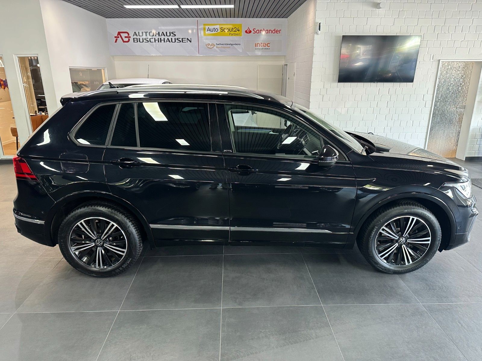 Volkswagen Tiguan 1.5TSI Active Aut. DSG*Topausstattung foto 7