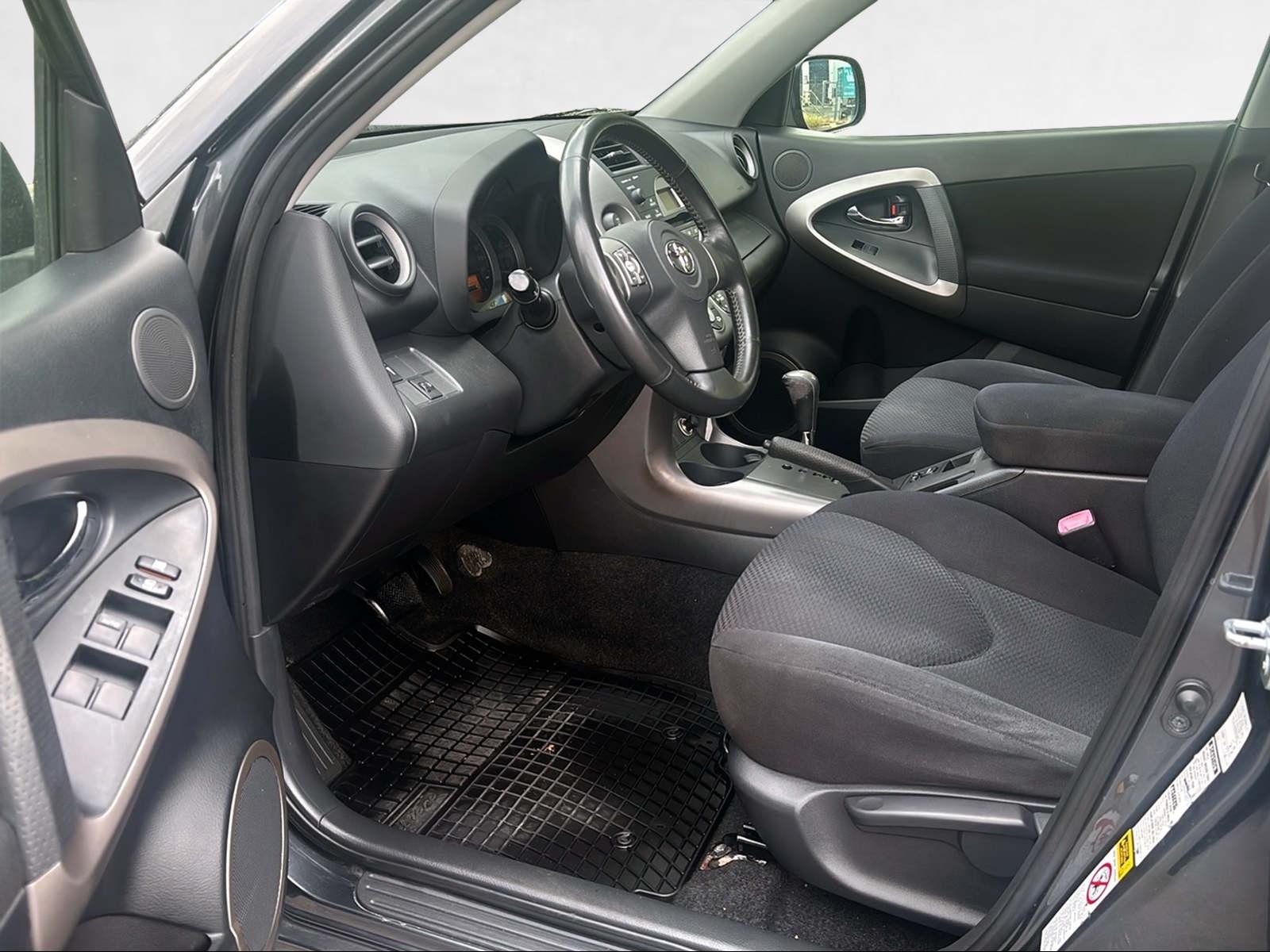 Toyota RAV 4 2.0 VVT-i 152ch - BVA - 4x4 - Climatisation automatique