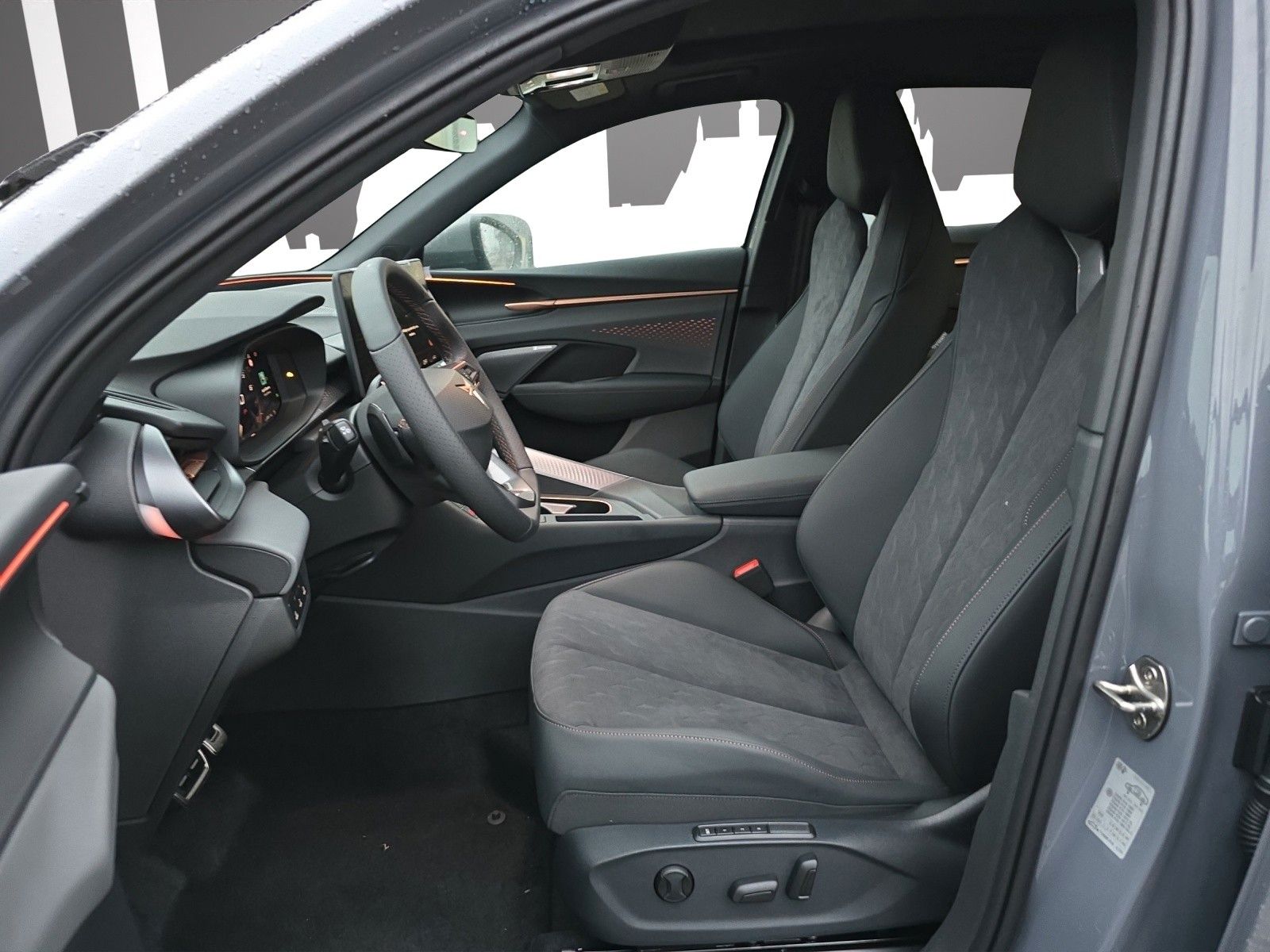 Fahrzeugabbildung CUPRA Terramar 2.0 TSI VZ DSG 4Drive MATRIX/PANO/20"