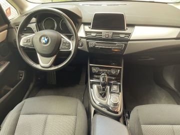 BMW 216 - 11