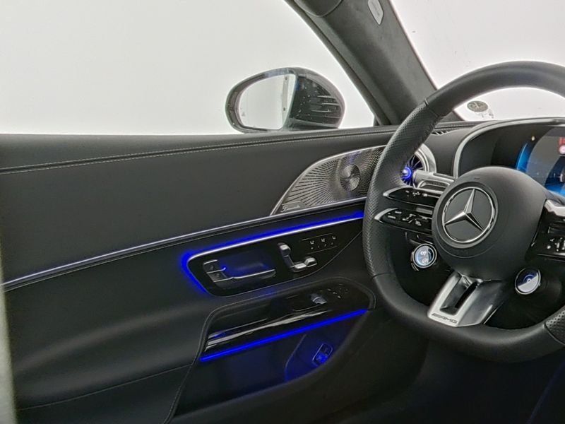 Fahrzeugabbildung Mercedes-Benz GT55 AMG Prem AERO Keramik DISTRO Pef.Sitz MAGNO