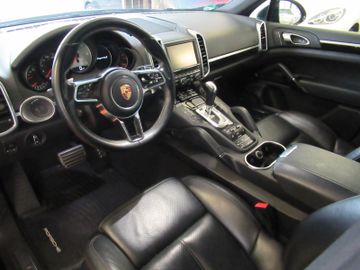 Porsche Cayenne - 3
