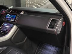 Fahrzeugabbildung Land Rover Range Rover Sport 3.0 SDV6 HSE (PANO/APPLE/CAMER