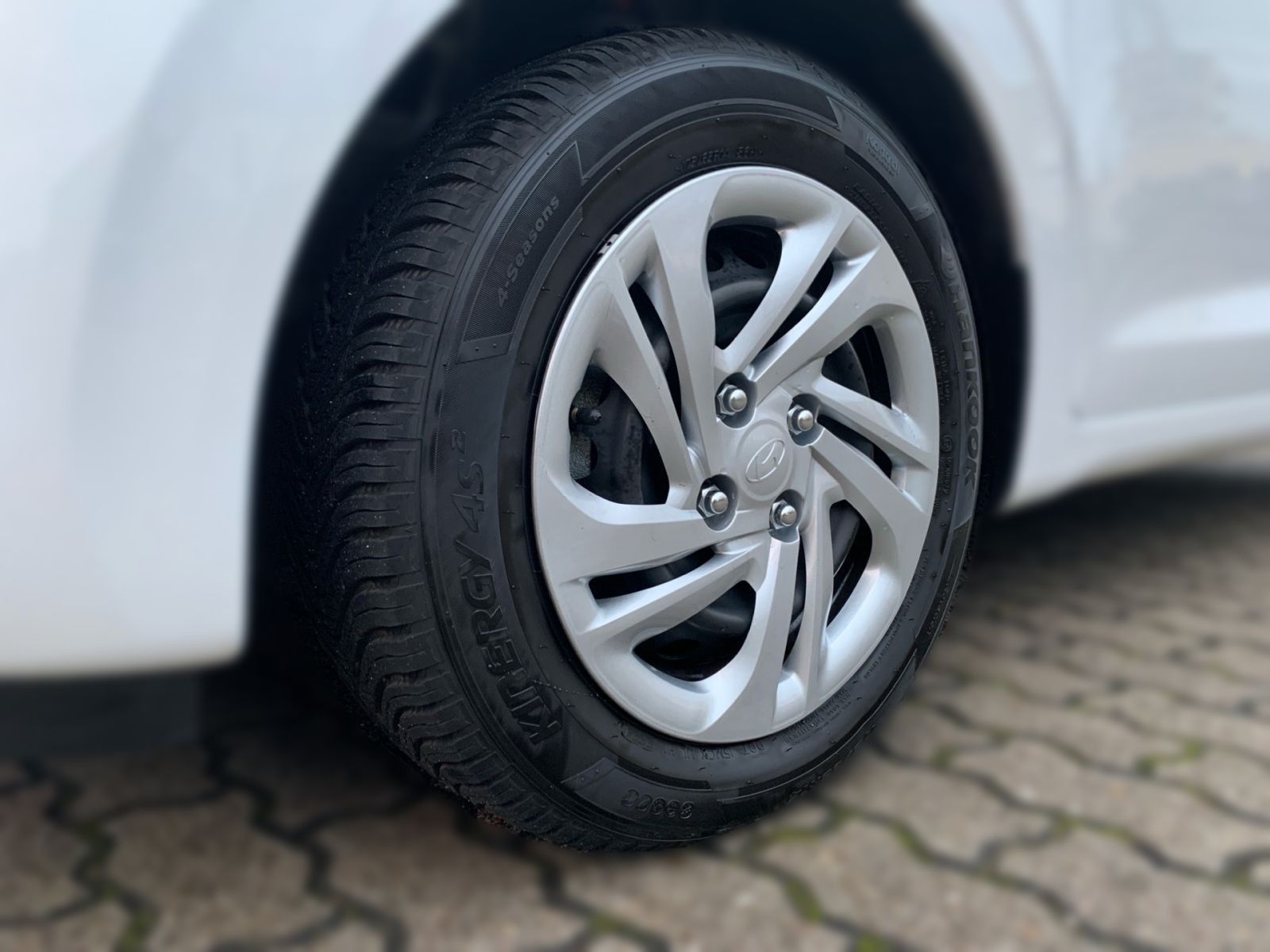 Fahrzeugabbildung Hyundai i10 1.0 Select Navi Kamera