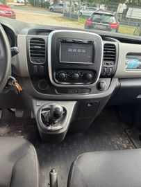 Renault Trafic - 11