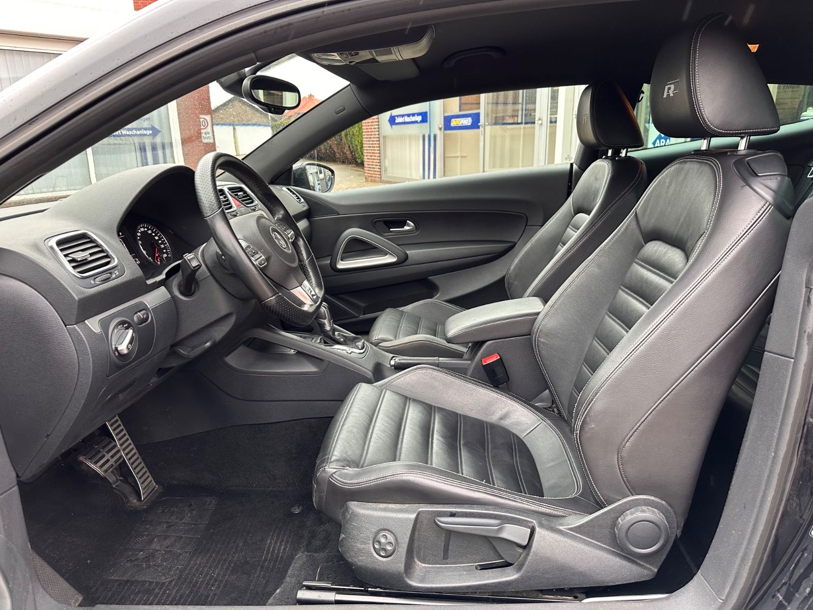 Fahrzeugabbildung Volkswagen Scirocco 2.0 TDI R-Line DSG BiXenon/Leder/GRA/SH