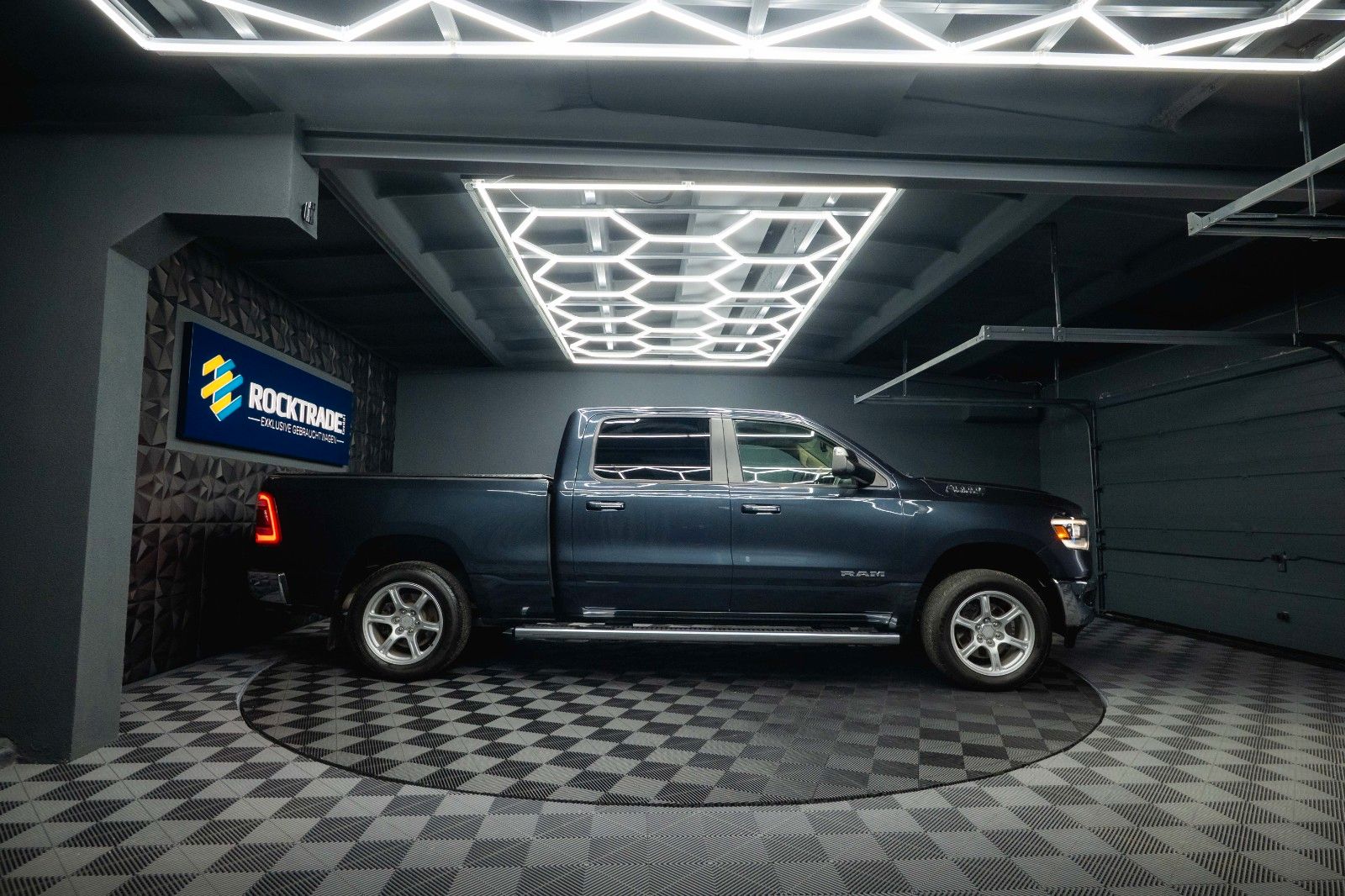 Fahrzeugabbildung Dodge RAM 5.7 V8 HEMI GEN 5 LONGBED MAXI *LED*6 Sitze*