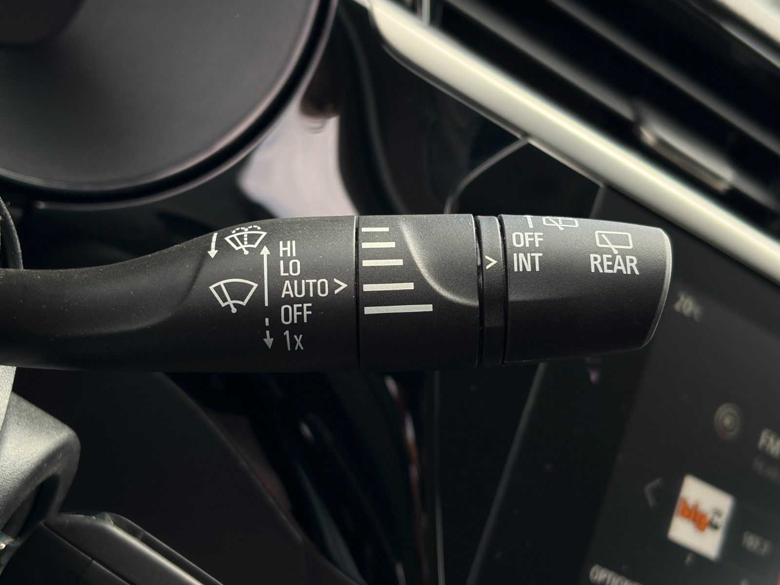 Fahrzeugabbildung Opel Corsa F 1.2 DIT S&S Elegance Autom PDC CarPlay