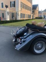 Morgan Plus 4  in traditioneller Ferrari Farbe - Morgan Plus 4