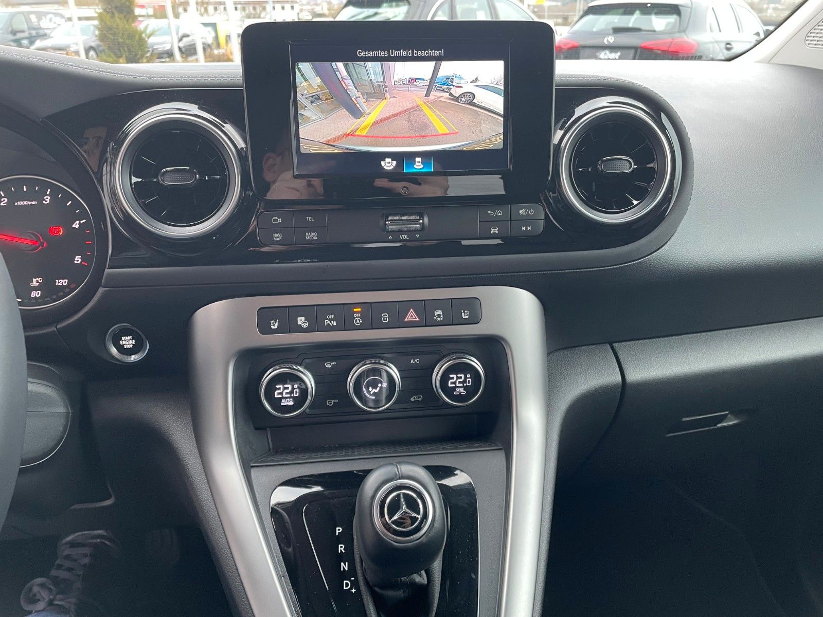 Fahrzeugabbildung Mercedes-Benz T 180 d Progressive Edition Kamera LED MBUX SHZ