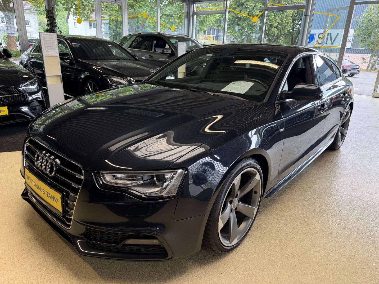 Fahrzeugabbildung Audi A5 Sportback 2.0 TDI S line Plus