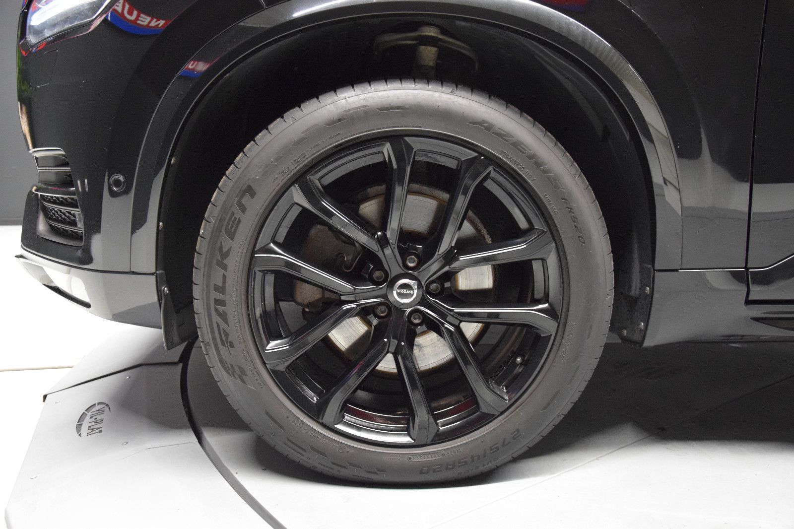 Fahrzeugabbildung Volvo XC 90 Momentum AWD ACC HUD PANO VZE Vollleder