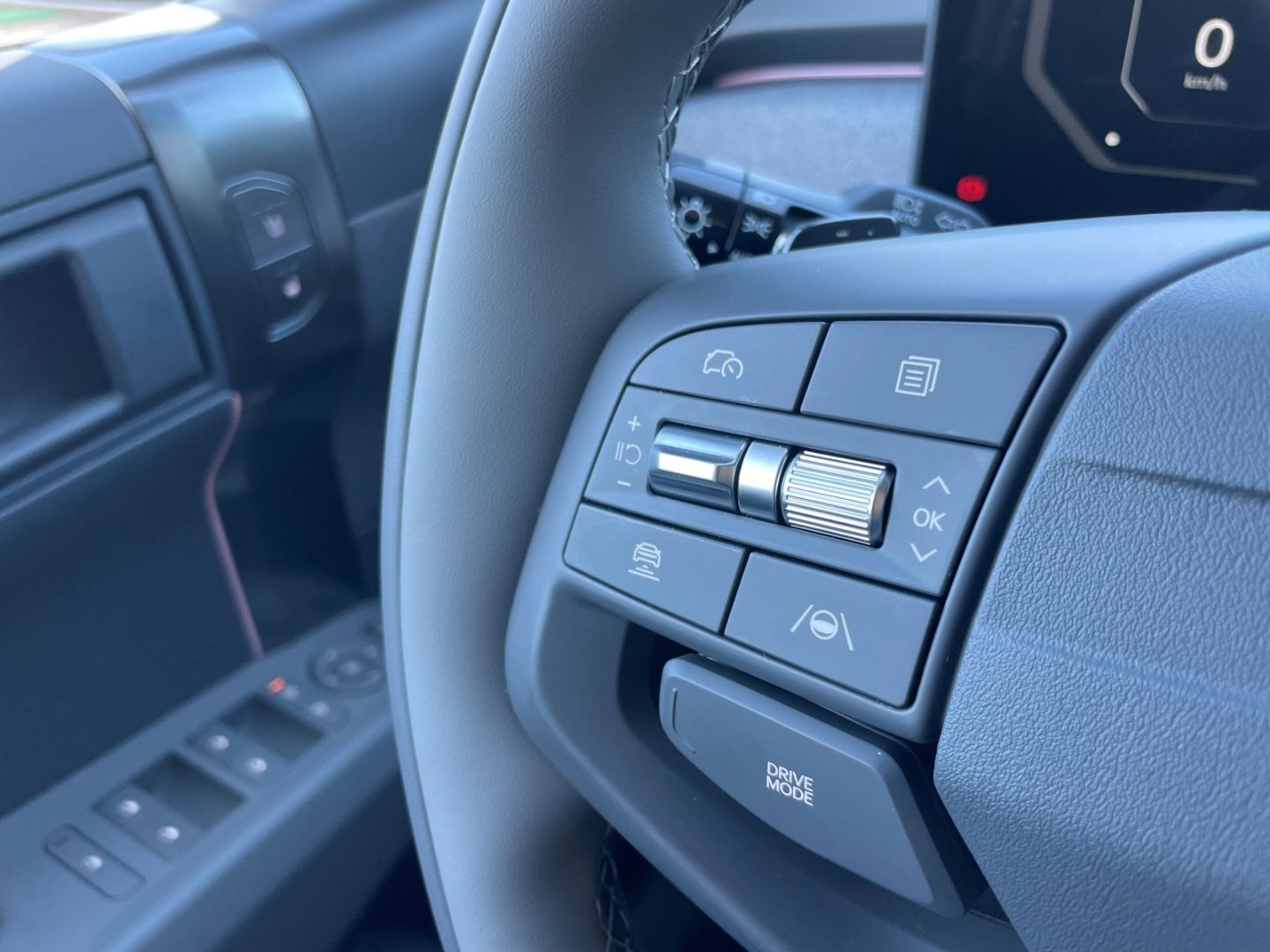 Fahrzeugabbildung Kia EV3 150 kW Earth LED totWinkAss 360 Kamera