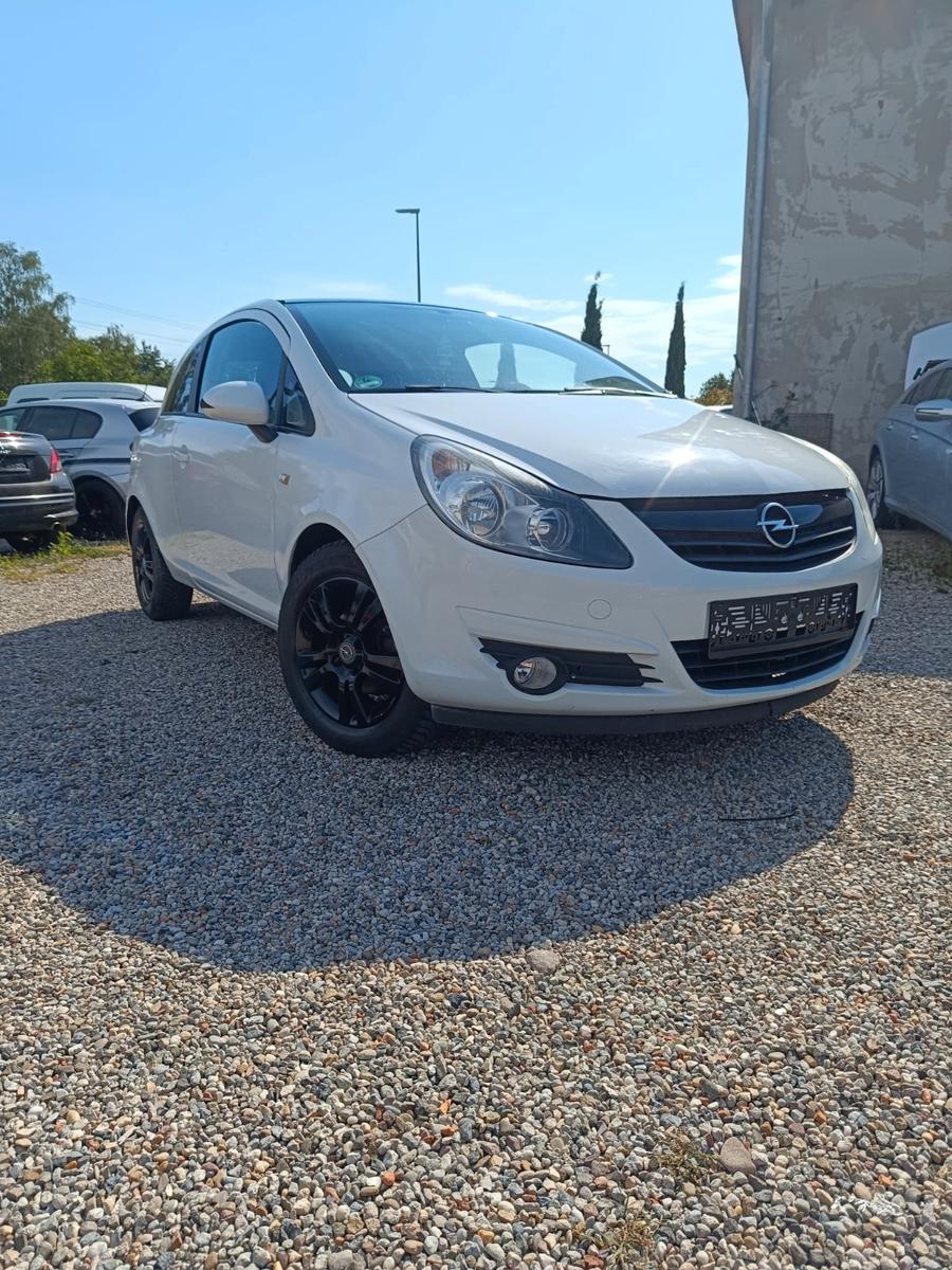 Opel Corsa D Color Edition