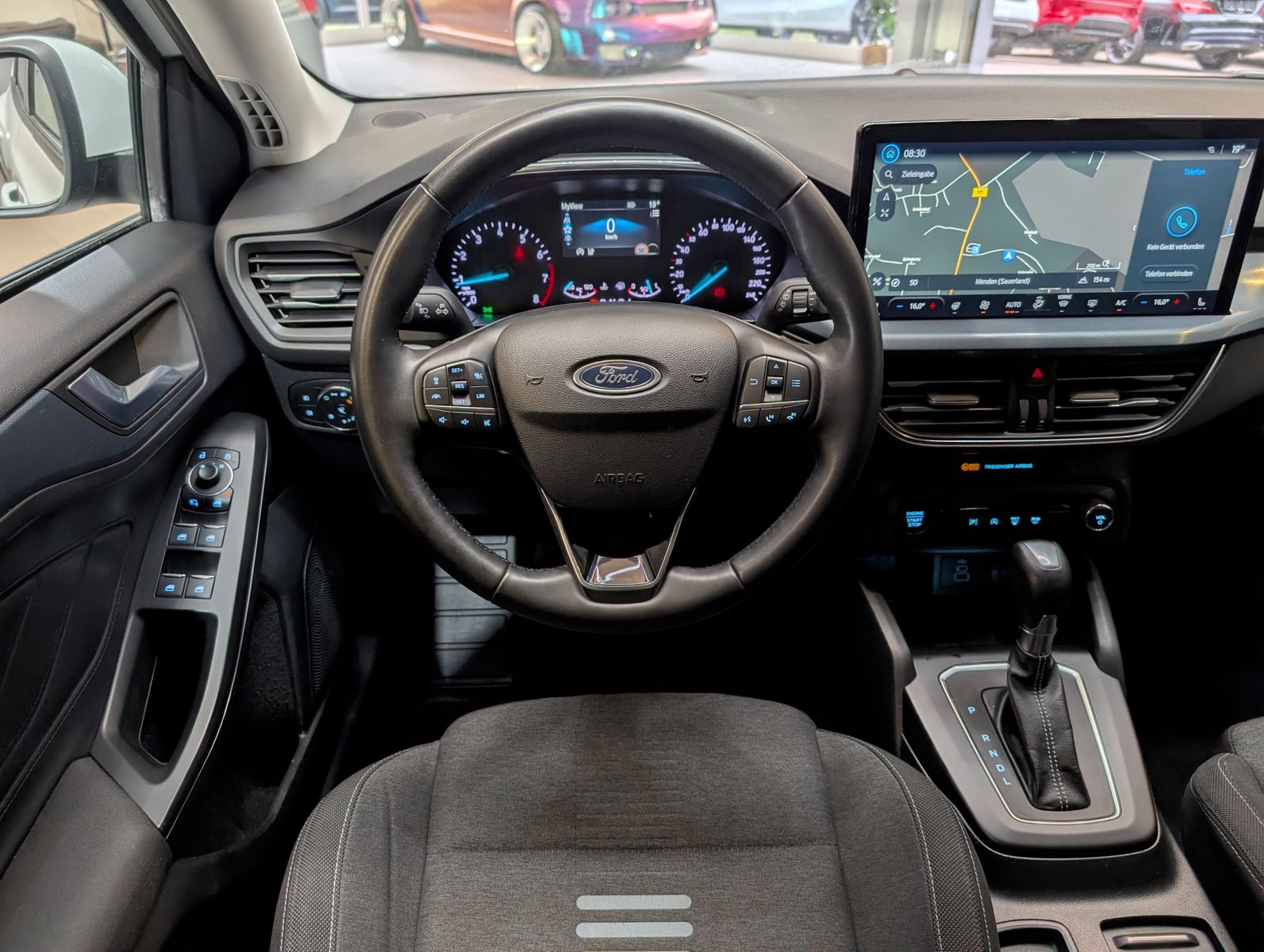 Fahrzeugabbildung Ford Focus Limo EB Active SHz LED Navi ACC Kamera 17"