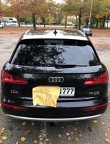 Audi Q5 45 TFSI S tronic quattro - - Audi Q5 mit Hybrid-Antrieb: Automatik