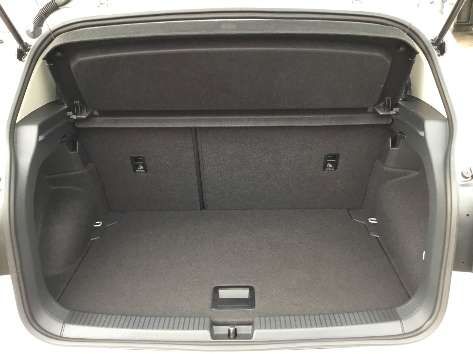 Fahrzeugabbildung Volkswagen T-Cross 1.0 TSI Life+Sitzheizung+LED+16" GJR