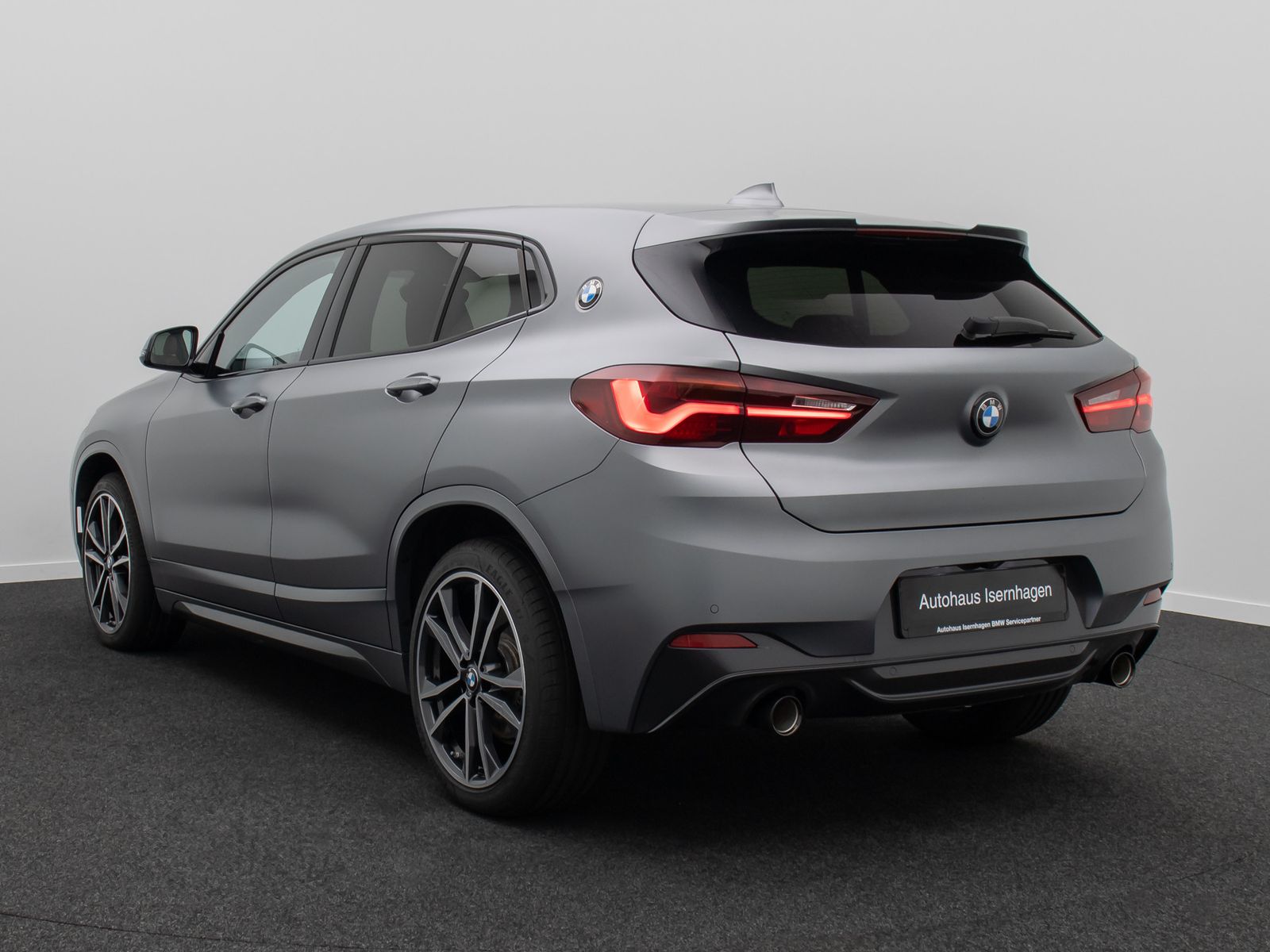 Fahrzeugabbildung BMW X2 sD20i M Sport Panorama Kamera Individual 19"