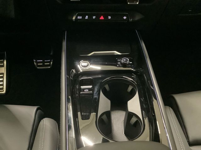 Q3 SUV e-hybrid +Sline+ACC+TechPlus+LEDPlus