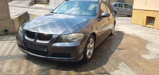 BMW 318 Baureihe 3 Touring 318i