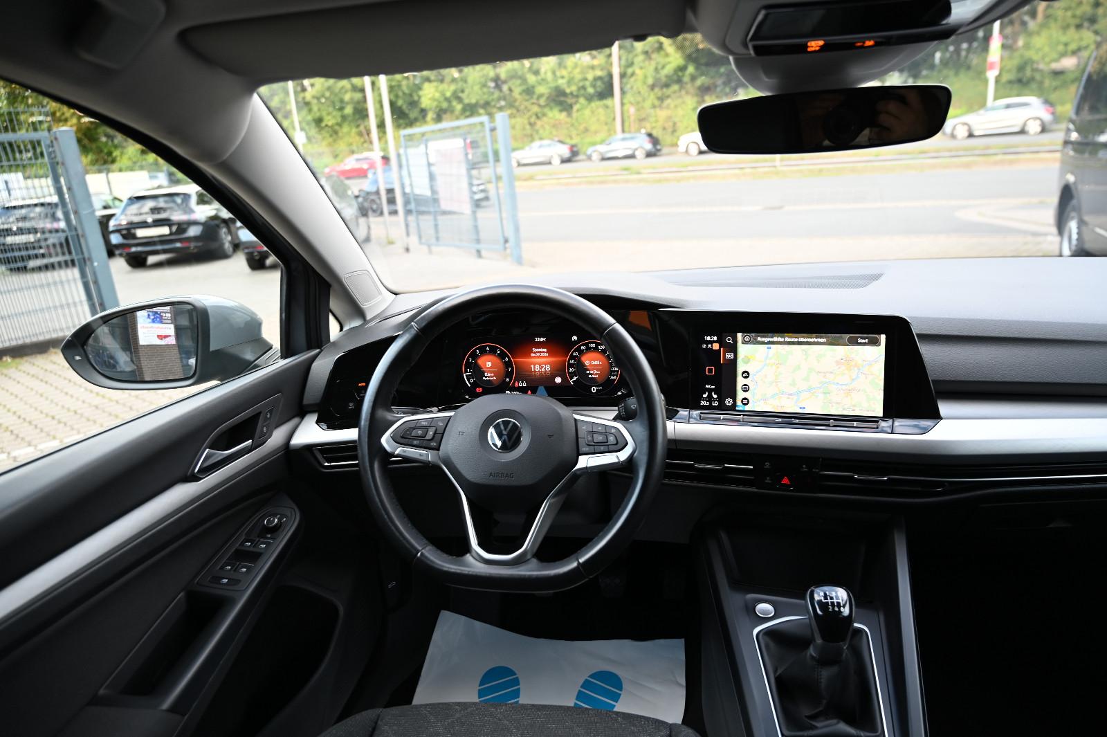 Volkswagen Golf VIII Lim. 1.5 TSI Life Navi LED PDC CarPlay, миниатюра 12