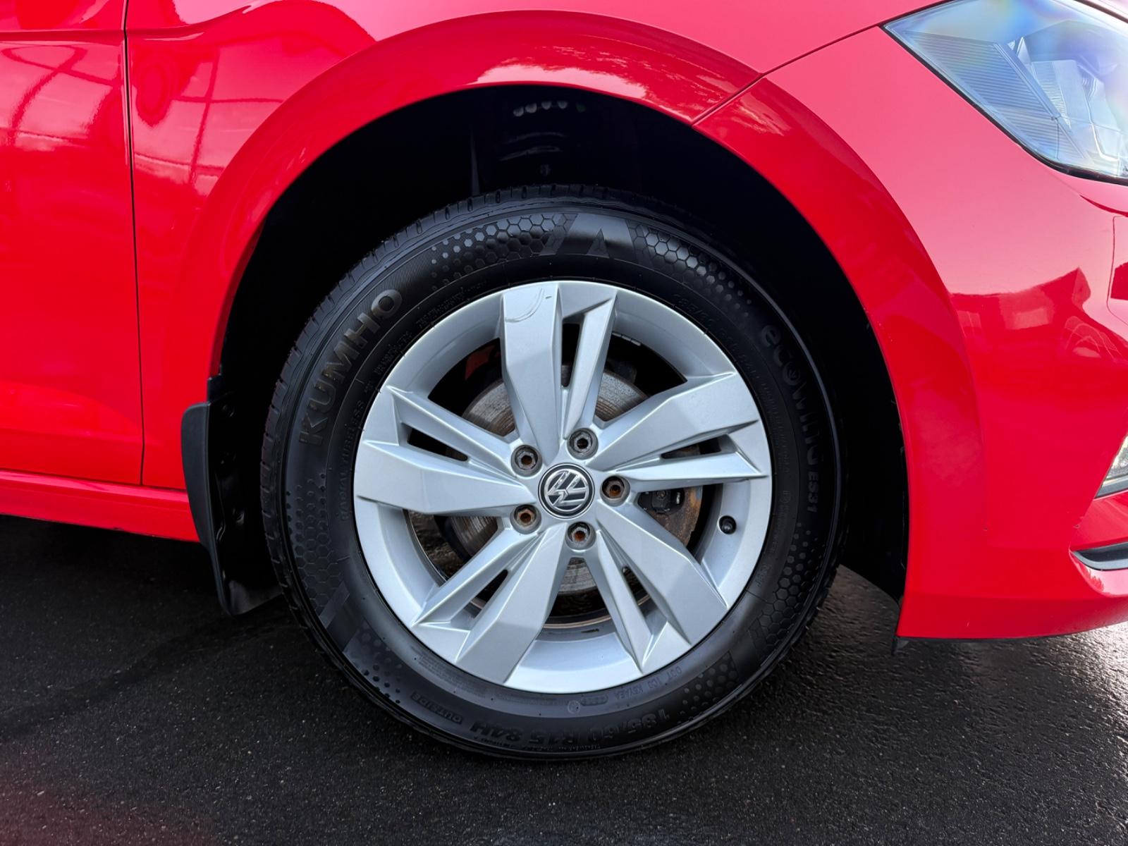 Volkswagen Polo VI Comfortline*SHZ*FSP*TEMPOMAT*ALU*TÜV NEU