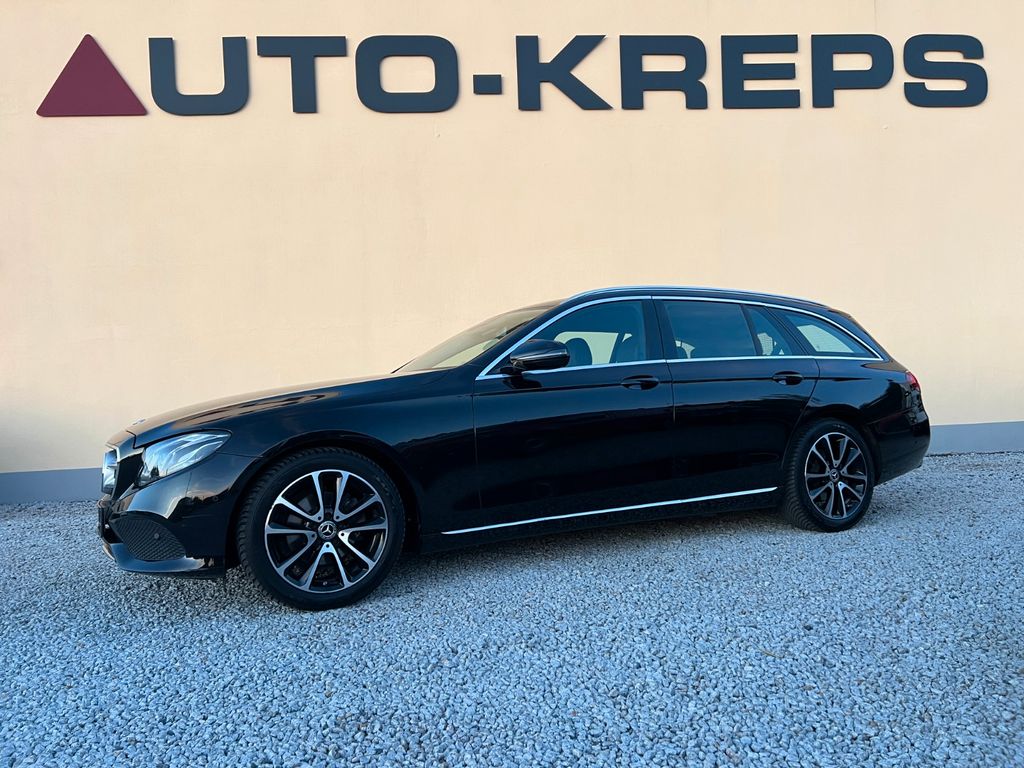 Image of Mercedes-Benz E 220
