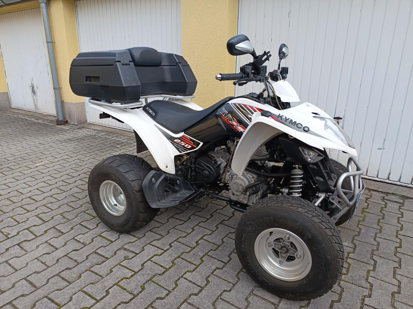 Kymco  2013 — interior