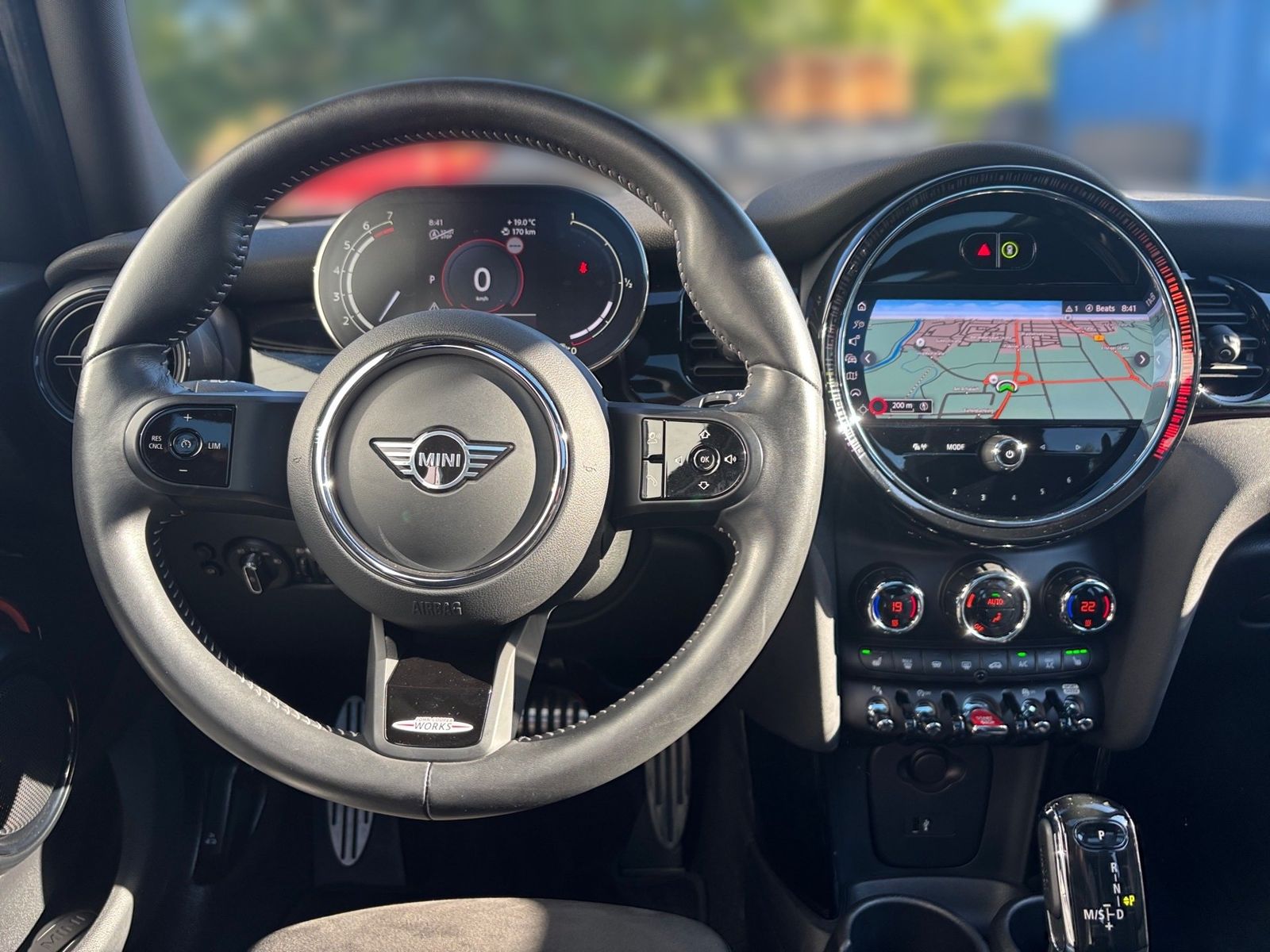 MINI Cooper 5-Türer Aut. Pano Navi LED RFK JCW Trim imagem 3