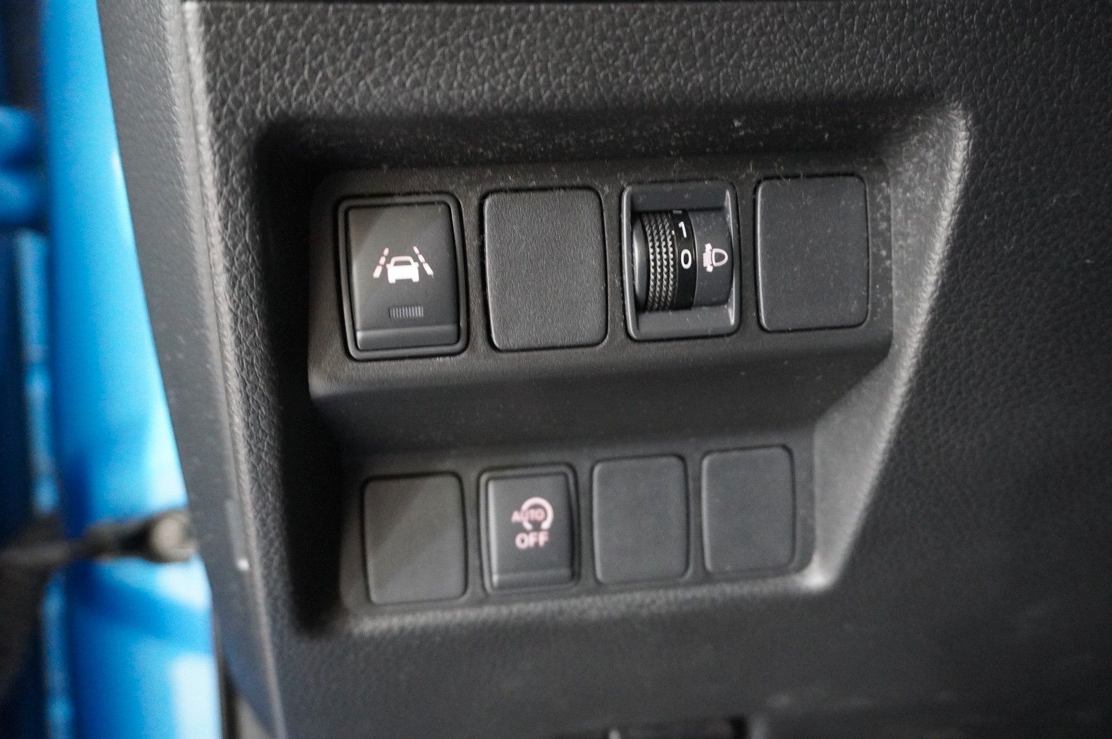 Fahrzeugabbildung Nissan Qashqai  1.3 DIG-T N-WAY NAVI/LED/KAMERA/SHZ/DAB