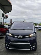 Toyota Proace (Verso) 2,0-l-D-4D 110kW L1 Family Family - blaue Toyota Proace (Verso)