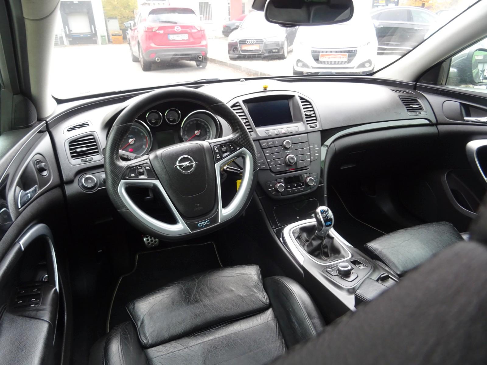 Opel Insignia 2011 — photo 15