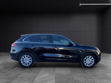 Porsche Cayenne - 8