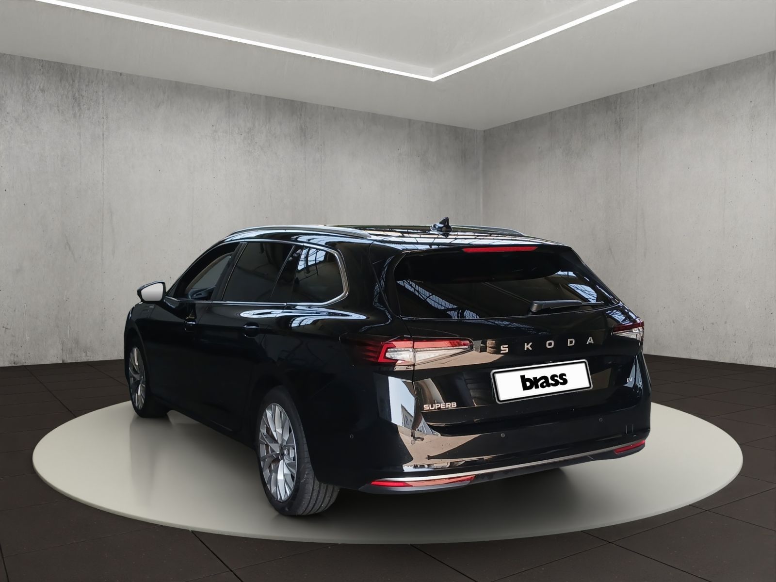 Skoda Superb Combi L&K 1,5 TSI iV 150 kW 6-Gang-DSG imagem 3