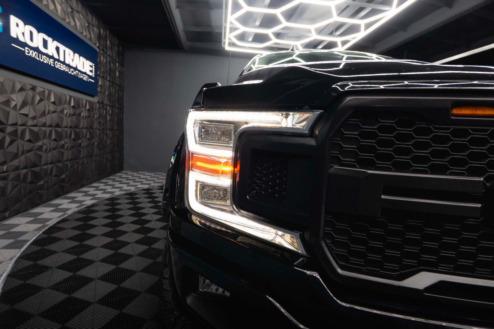 Fahrzeugabbildung Ford F150 3.5L V6 4x4 Offroad RAPTOR LARIAT LaChanti