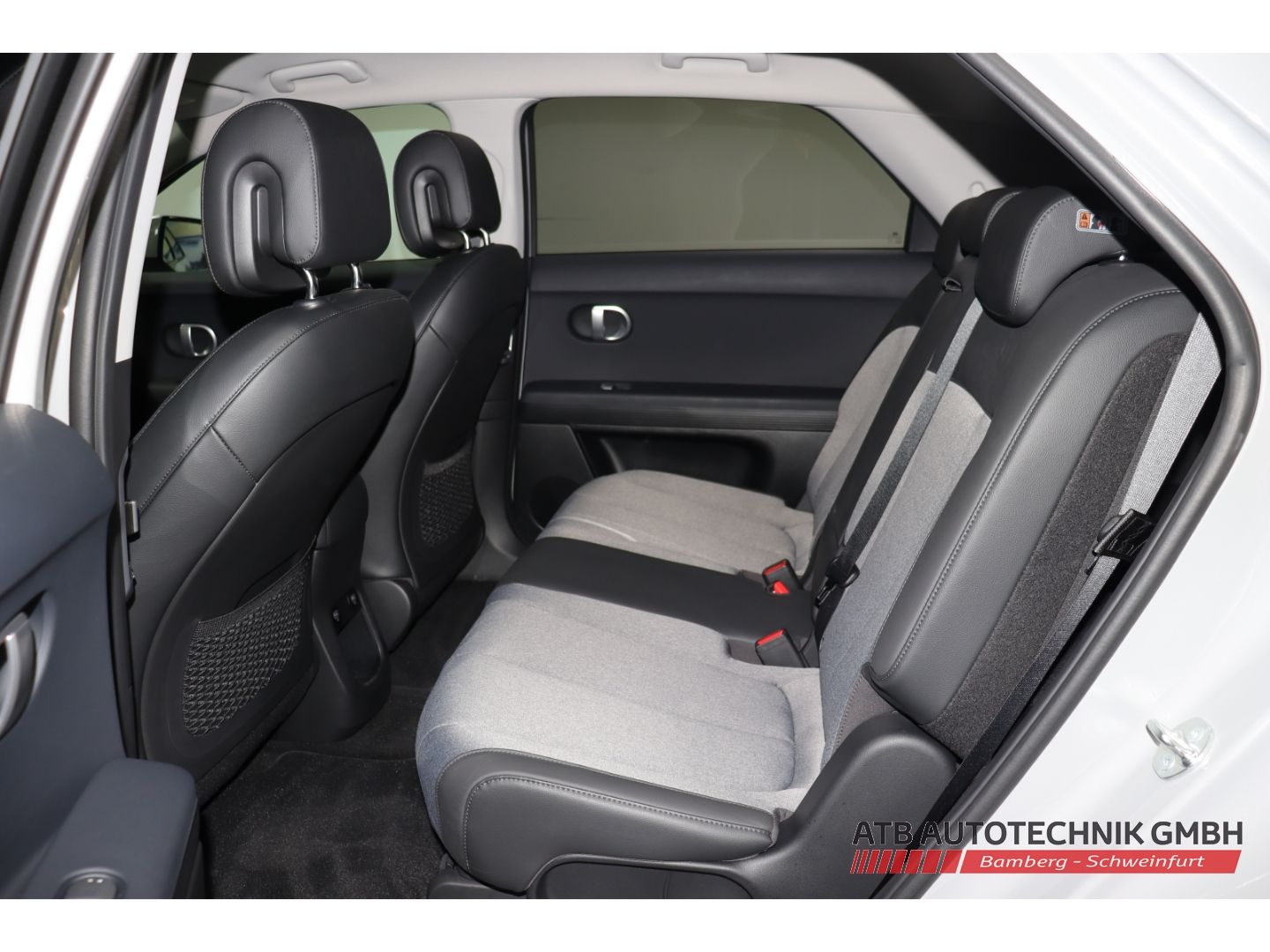 Fahrzeugabbildung Hyundai IONIQ 5 98,5% SOH 77,4 kWh TECHNIQ Navi LED ACC