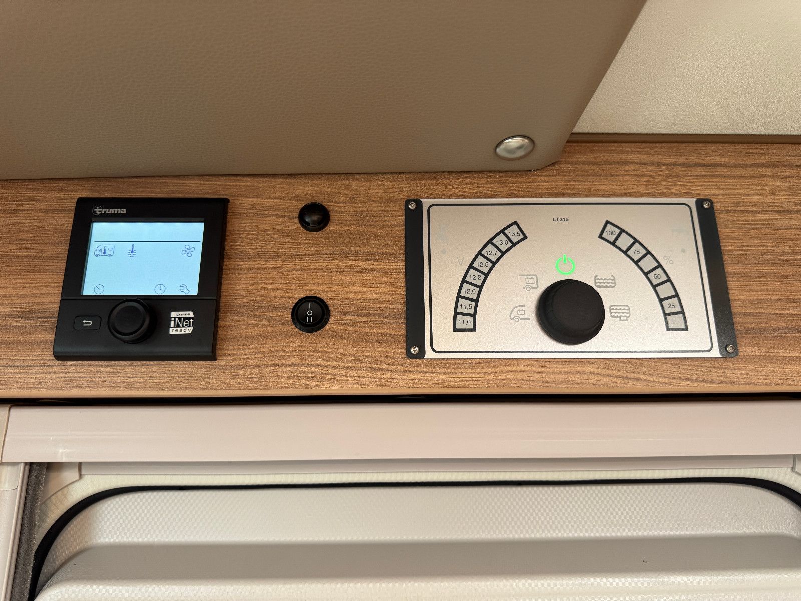 Fahrzeugabbildung Weinsberg CaraCompact 600 MF EDITION PEPPER SOLAR TV SAT