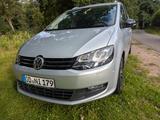 Volkswagen Sharan 2.0 TDI DSG IQ.Drive 7Sitz StdHzg AHK - VW Sharan Gebrauchtwagen in Hamburg