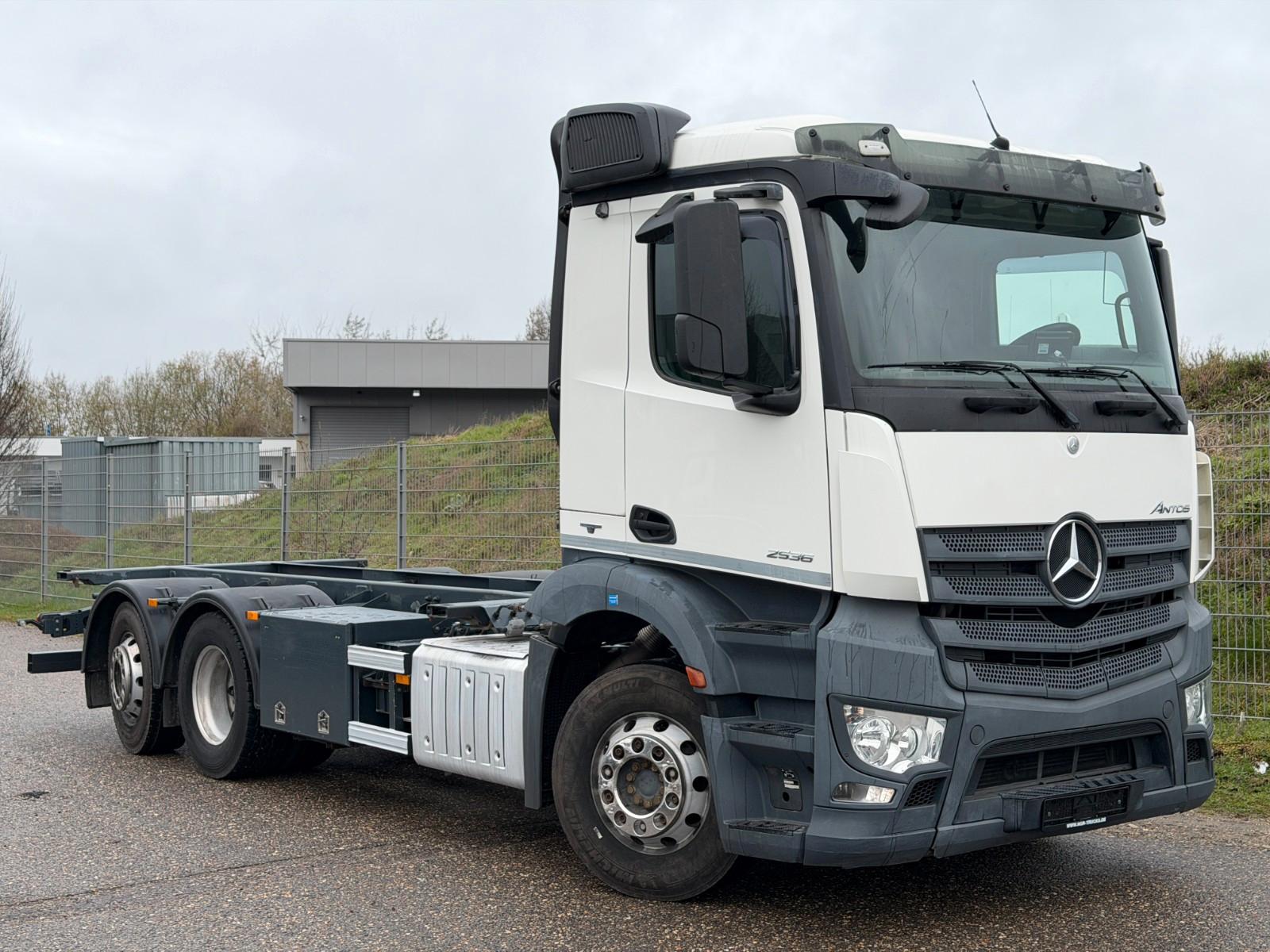Mercedes-Benz 2536 ADR Valid & kipphydraulik für Gastank