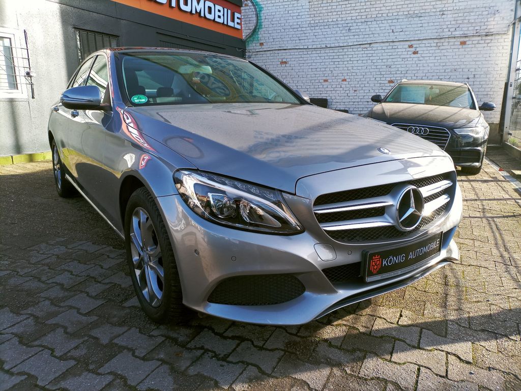 MERCEDES-BENZ C 220
