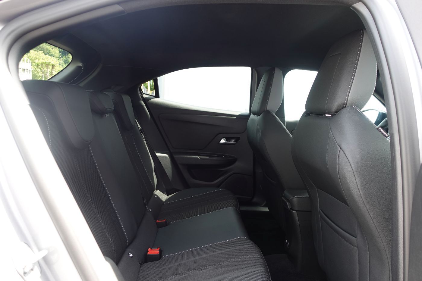 Fahrzeugabbildung Opel Mokka 1.2 Turbo GS KlimaA,LED,SHZ,Kam.,PDC
